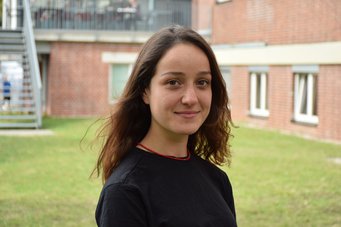 Portrait of Aysecan Ünal, Matter to Life PhD candidate