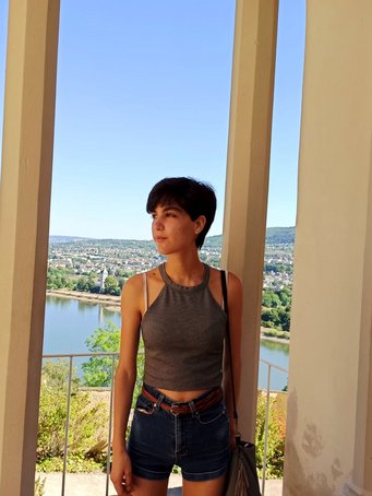 Portrait of Irene Pellini who did her Undergraduate Research Opportunity internship in the group of Matter to Life Fellow Joachim Spatz