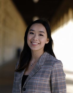 Portrait of Khan Tran, who participated in the Matter to Life Undergraduate Research Opportunities Program in 2022.