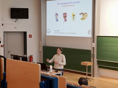 Prof. Tim Salditt presenting in the lecture hall