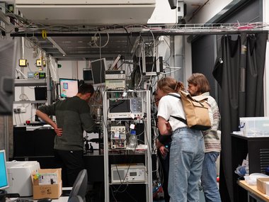 Students visiting the GWDG/data center