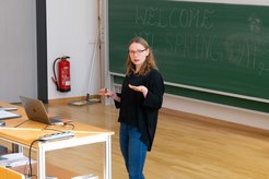 Matter to Life PhD candidate Michelle Kemper presenting her research at the Matter to Life Spring Days