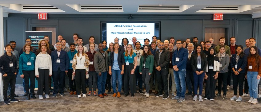 Group picture of the Matter-to-Life conference participants